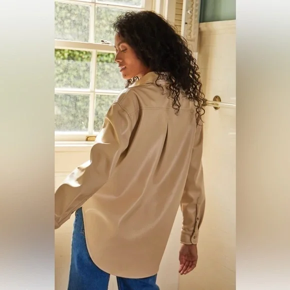 Saylor Taupe Vegan Leather Remi Top Long Sleeve 1/4 Zip Size Small - Picture 2 of 7